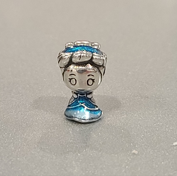 BOGO! Bundle to get the discount! 925 Silver Princess Charm - Picture 2 of 2